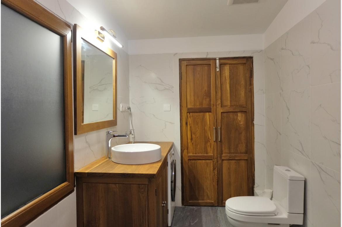 Upstairs bathroom