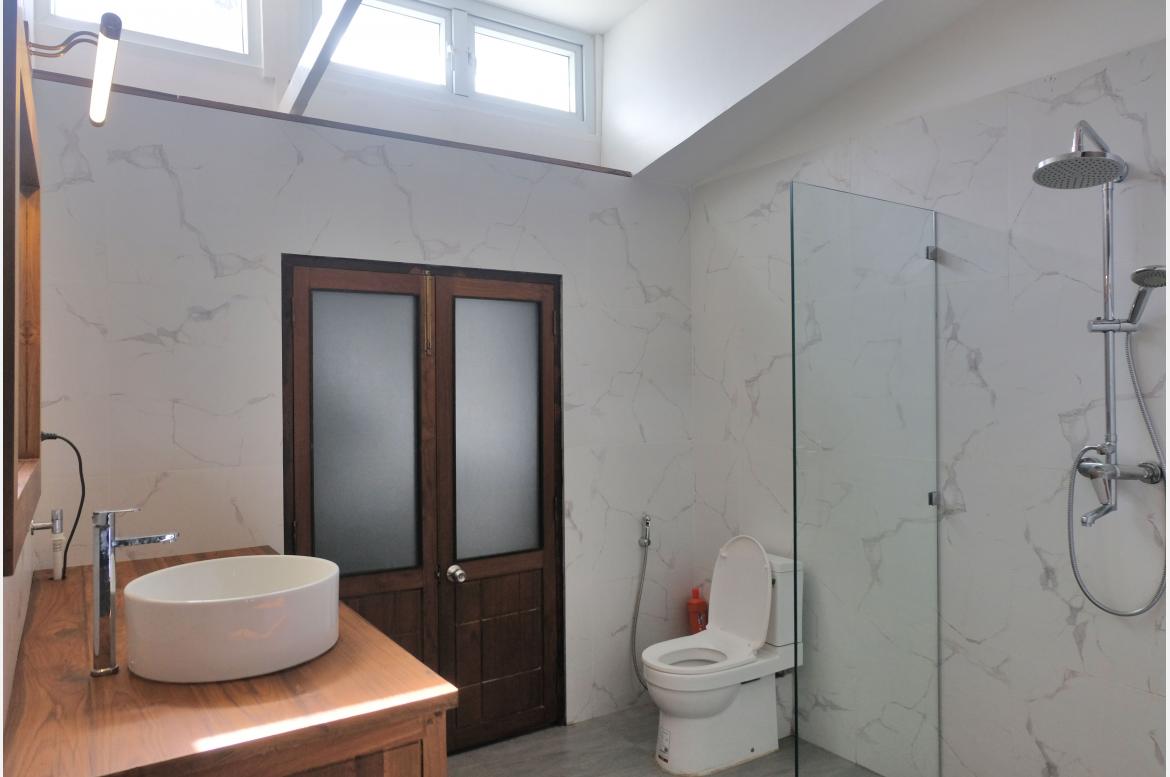 Upstairs bathroom