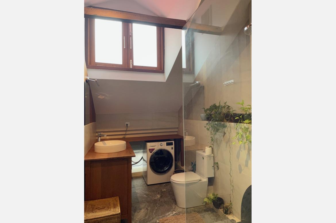 Upstairs bathroom